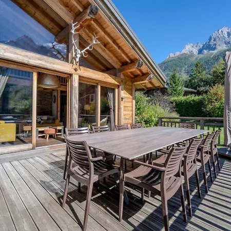 Chalet Vieil Ours Douillet 11pax Familial Vue Chamonix